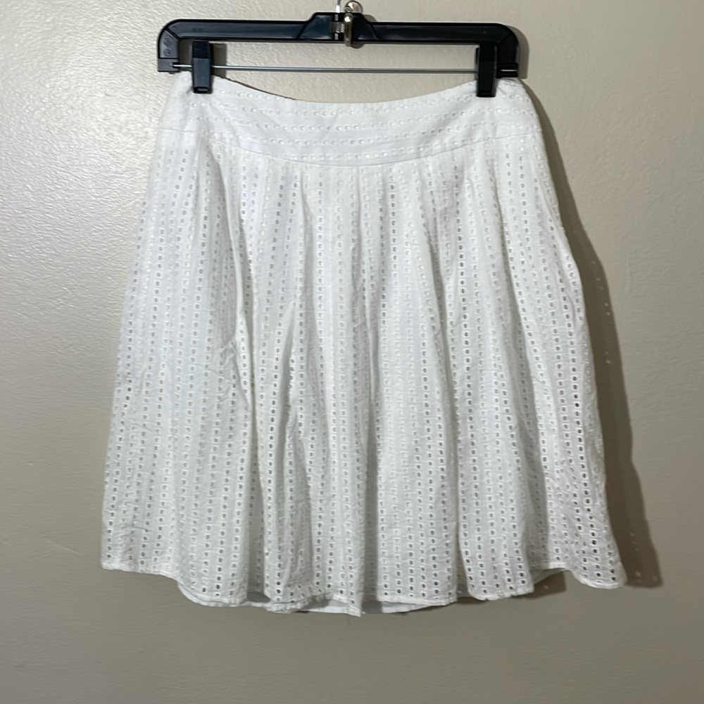NWOT Liz Claiborne Petite Eyelet Skirt. 6P